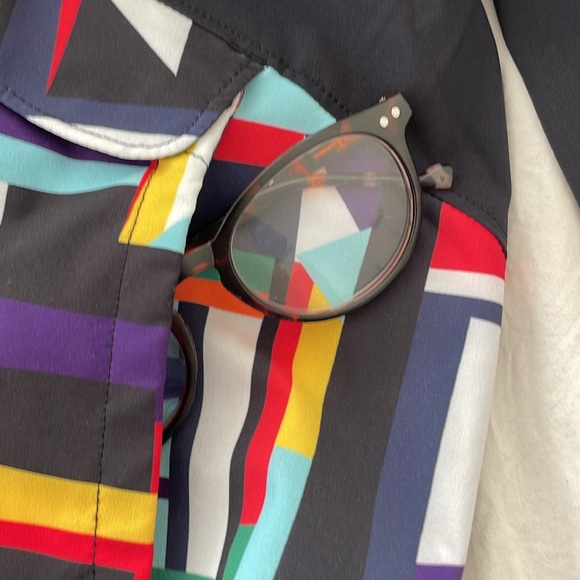 NWT UNDER ARMOUR LIGHTWEIGHT HOODED JACKET - Picture 7 of 8